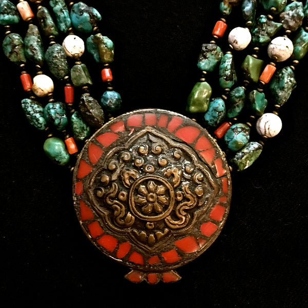 Rugged Turquoise Necklace: Coral Mosaic